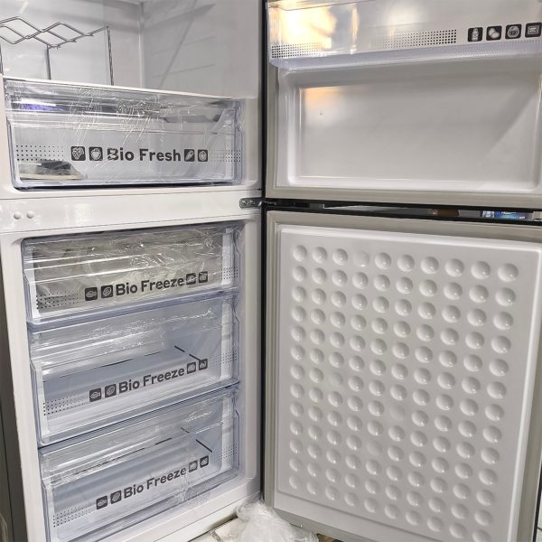 Холодильник двухкамерный Artel 330 литров 1