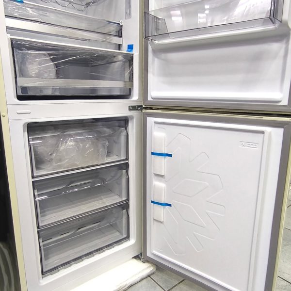 Холодильник двухкамерный Avest 317 литров