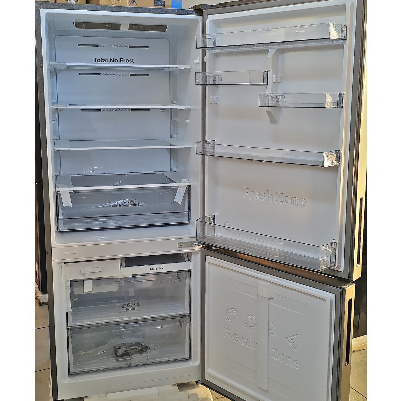 Холодильник двухкамерный Hisense 417 литров