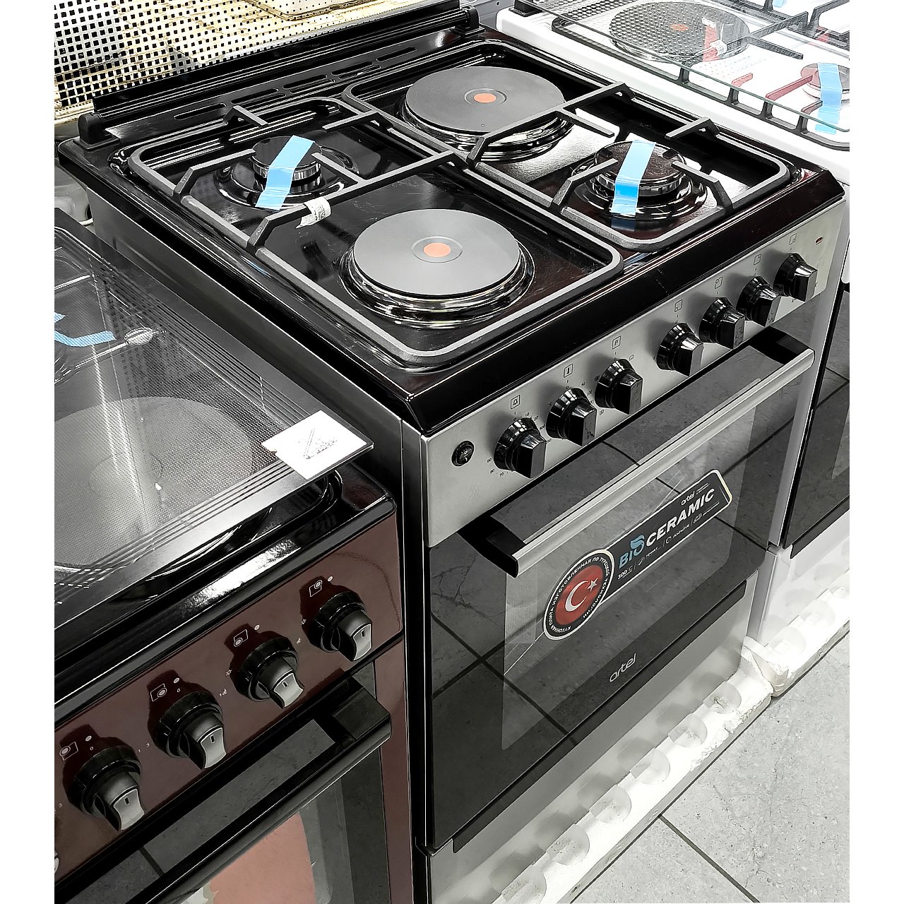 Газовая и электроплита Artel 2-2