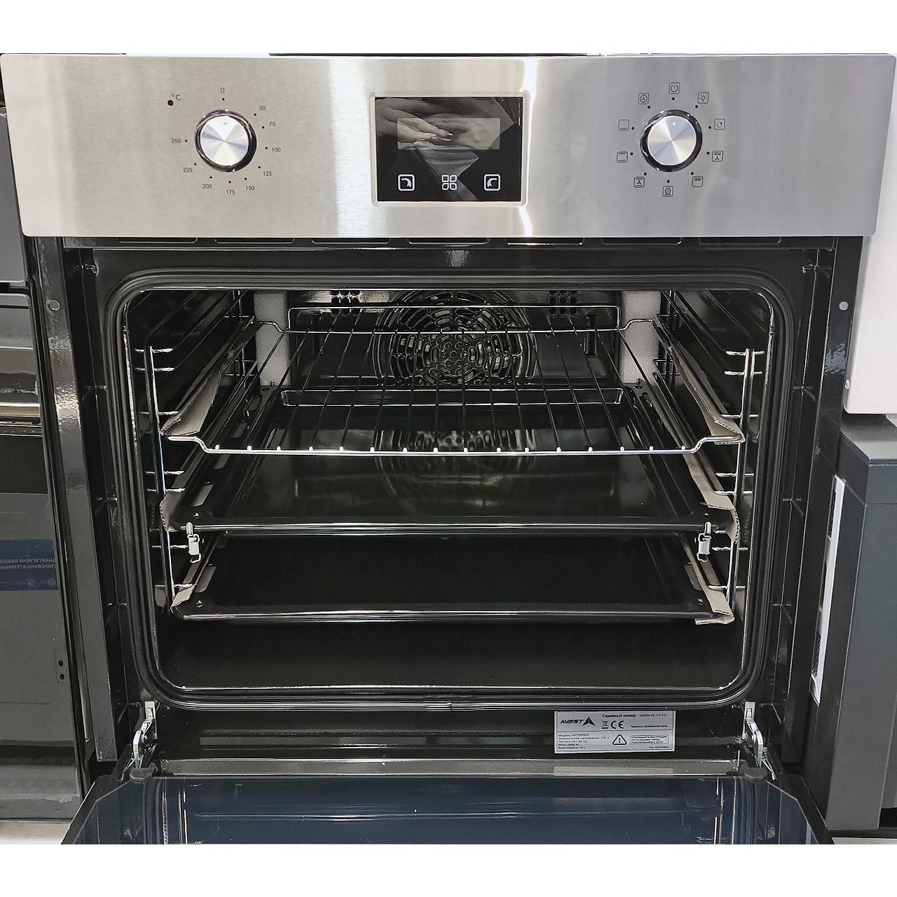 Духовой шкаф Avest объемом 70 литров