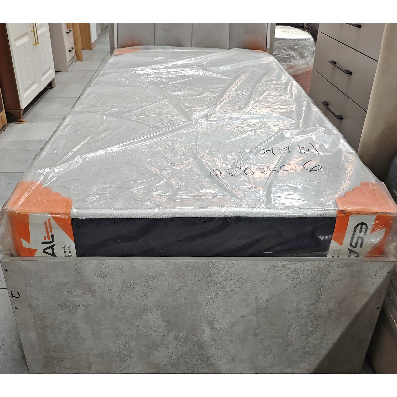 Кровать односпальная Мирай