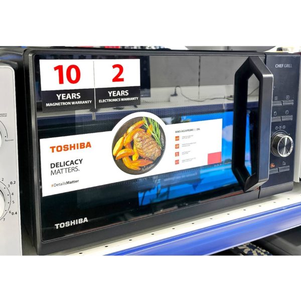 Микроволновка Toshiba мощностью 900 Вт