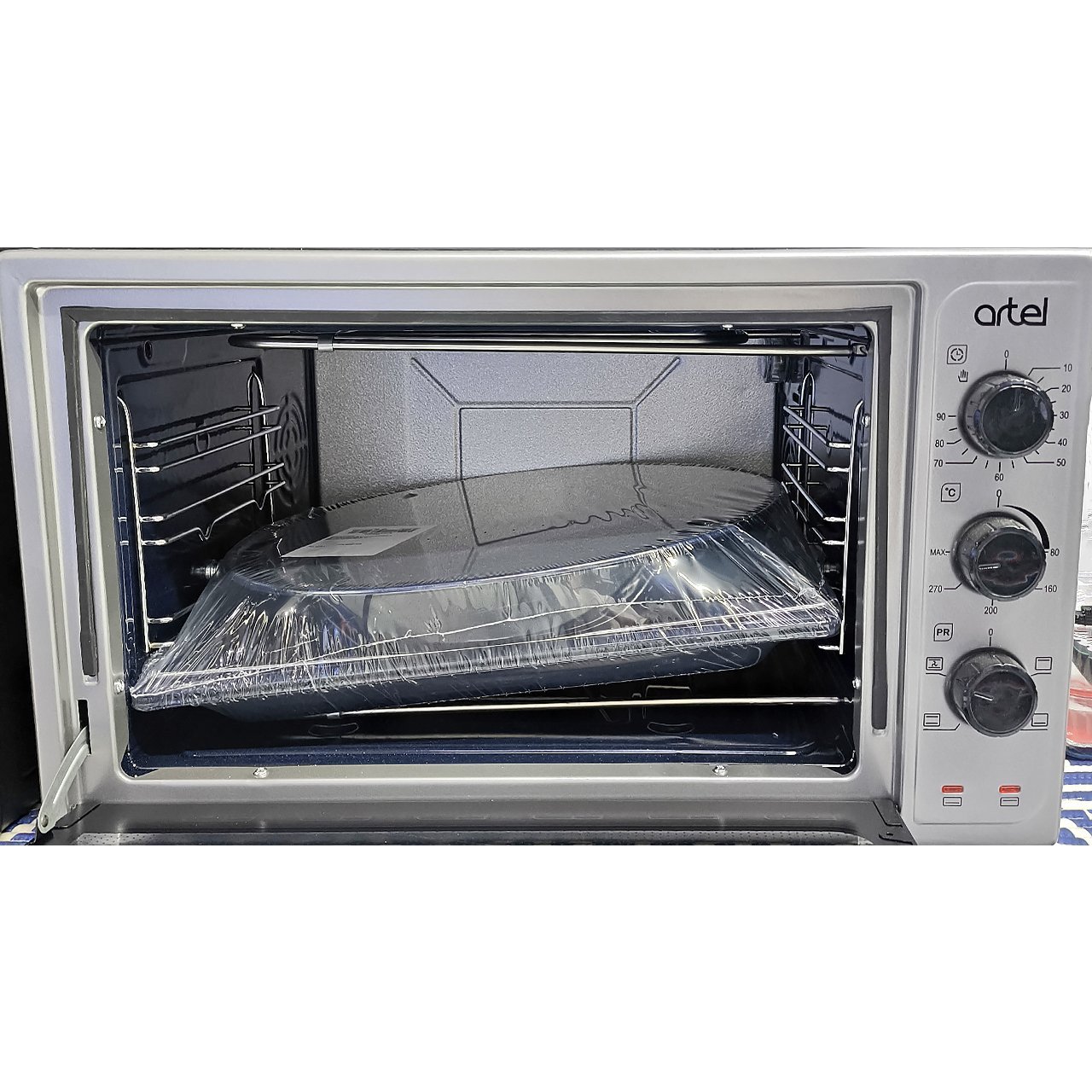 Мини-духовка Artel объемом 36 литров
