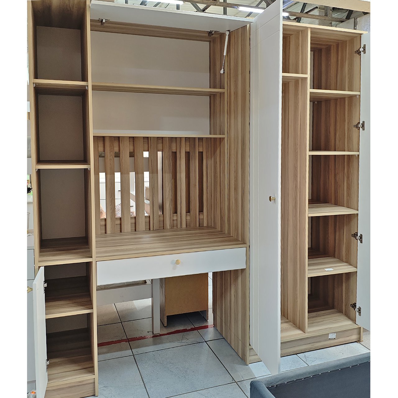 Подростковый гарнитур Трейсер (шкаф со столом)