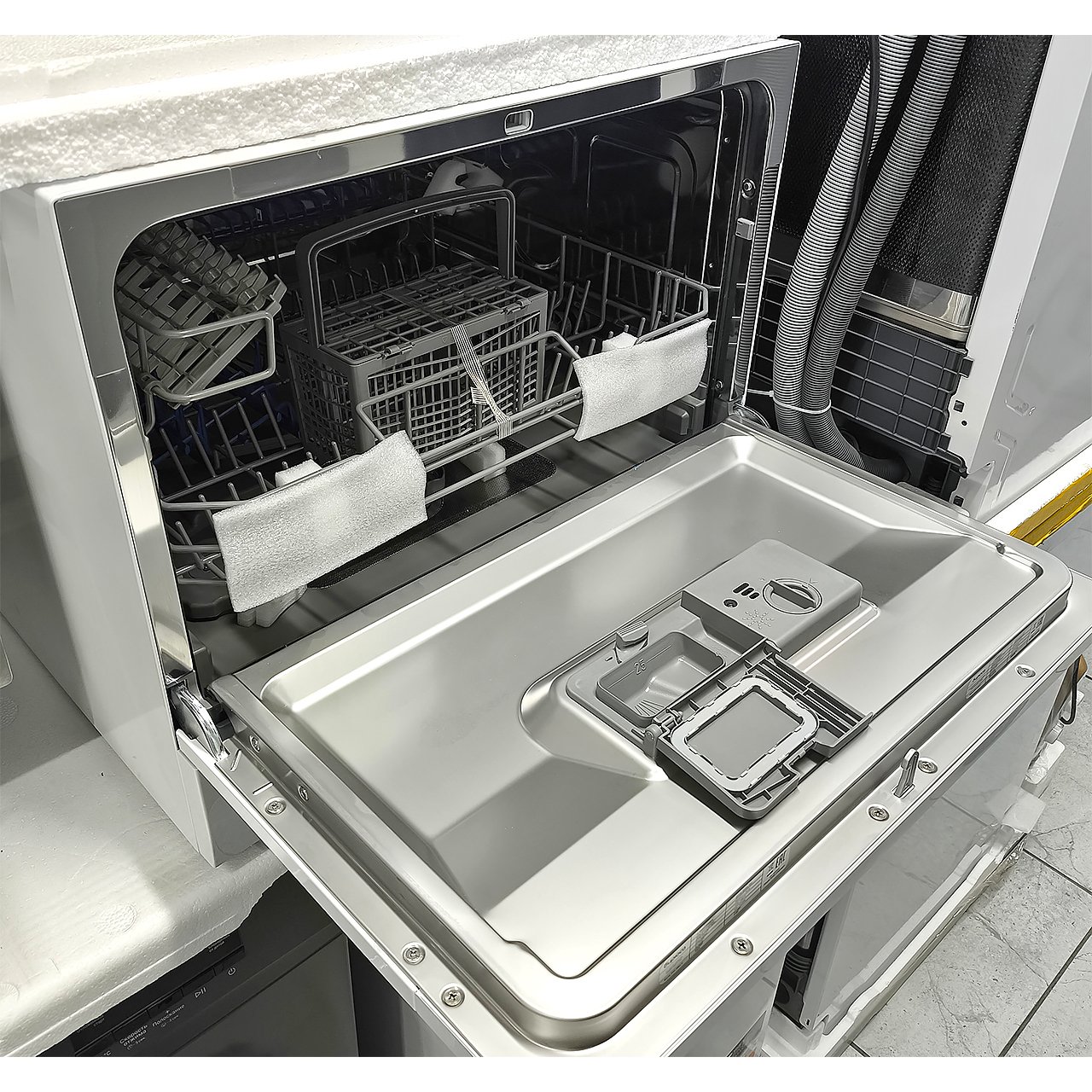 Посудомоечная машина Бирюса на 6 персон