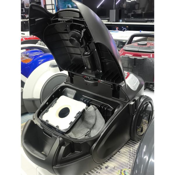 Пылесос Midea мощностью 2000 Вт