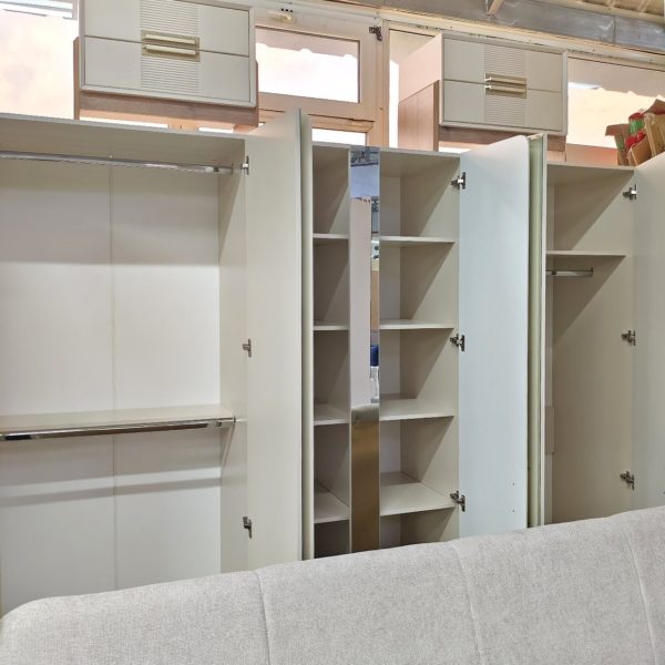 Спальный гарнитур Агния