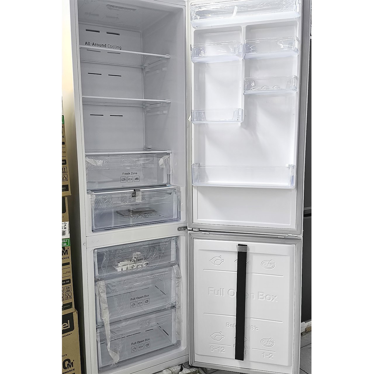 Холодильник двухкамерный Samsung 367 литров