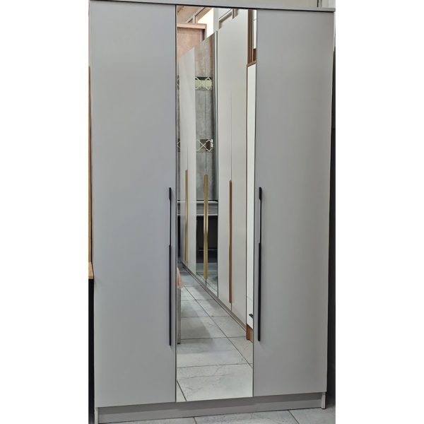 Шкаф Лариса (2026)