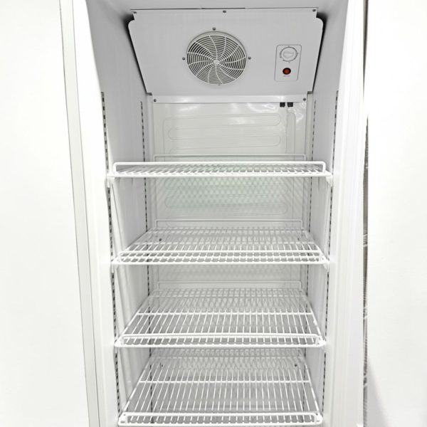 Витринный холодильник Skyworth 390 литров