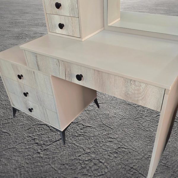 Дамский столик Айлин