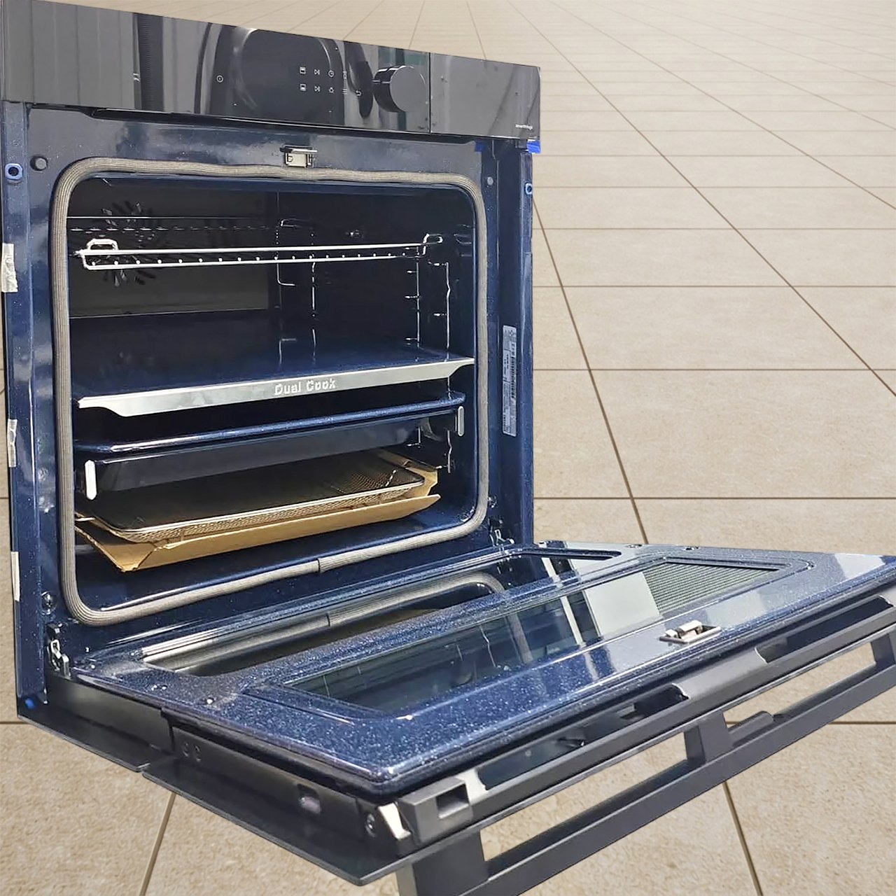 Духовой шкаф Samsung объемом 76 литров