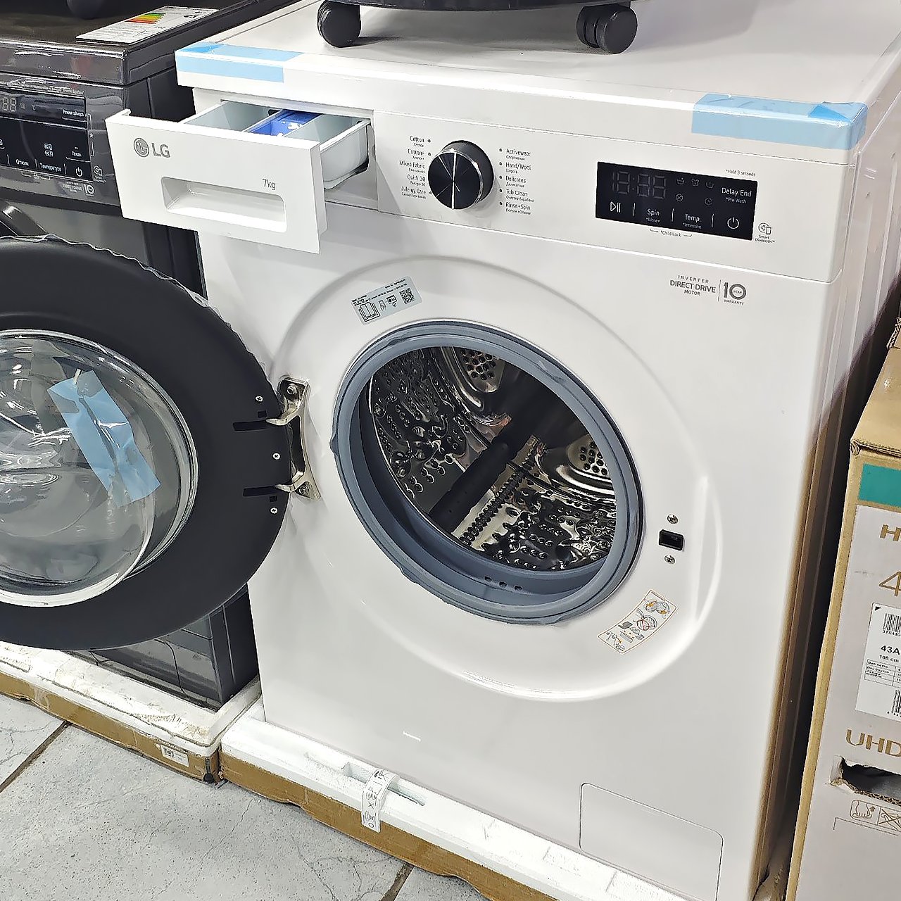 Стиральная машина LG 7 кг (черный ободок) (акция!)