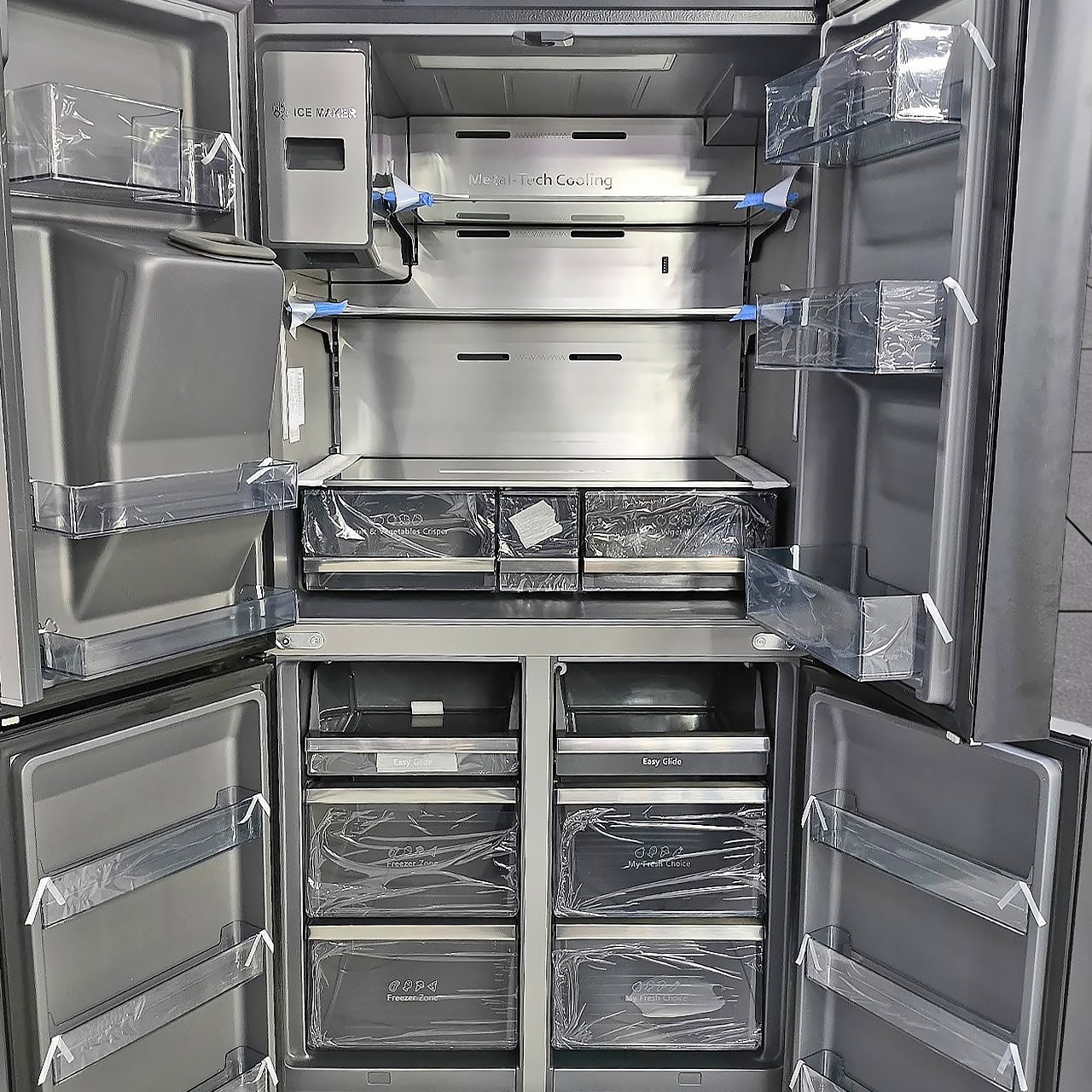 Холодильник side-by-side Hisense 536 литров