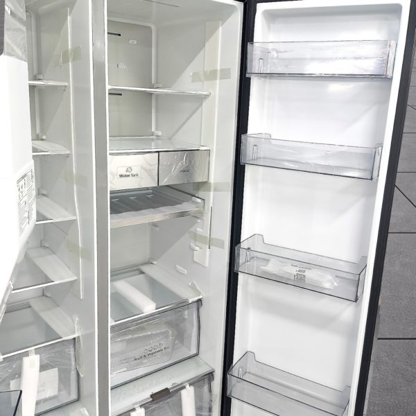 Холодильник side-by-side Hisense 604 литра