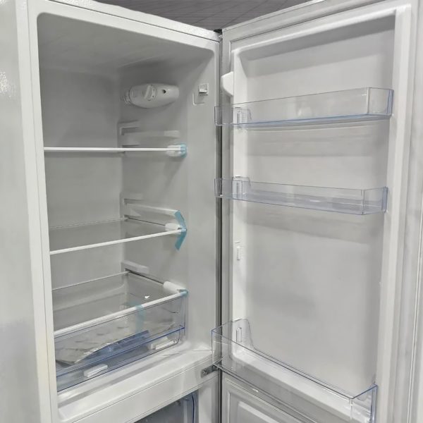 Холодильник двухкамерный Aucma 182 литра