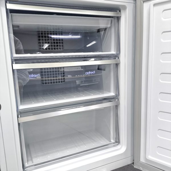 Холодильник двухкамерный BEKO 320 литров