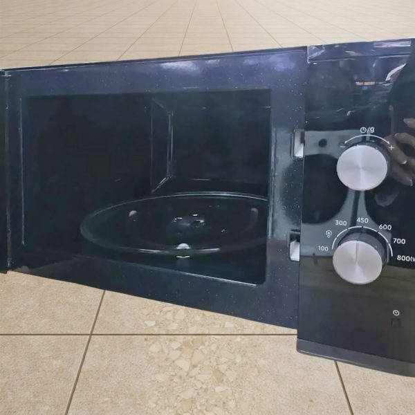 Микроволновка Samsung мощностью 800 Вт