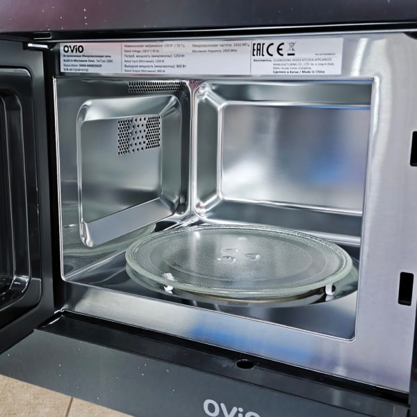 Встраиваемая микроволновка OViO мощностью 800 Вт