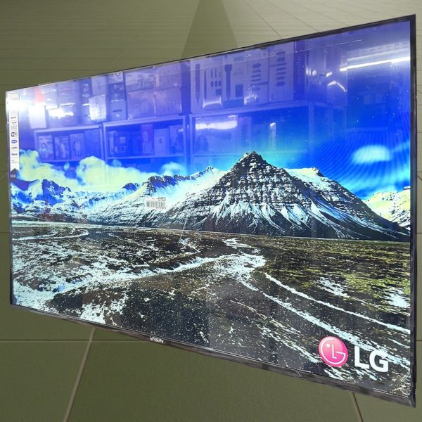 Телевизор Yasin HD 109 см