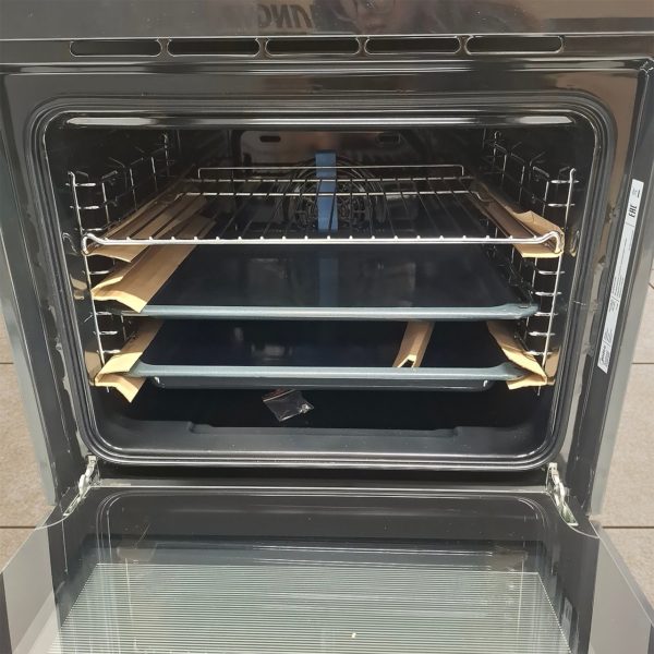 Духовой шкаф Midea объемом 70 литров