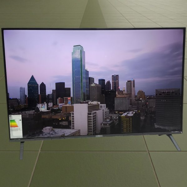 Телевизор LG 4K UHD 140 см