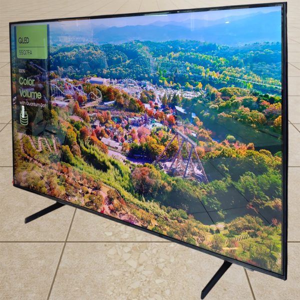 Телевизор Samsung QLED 140 см