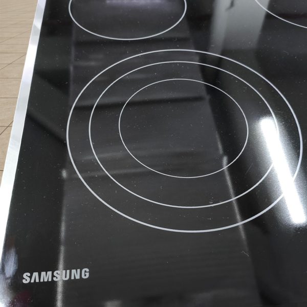 Электрическая варочная поверхность Samsung
