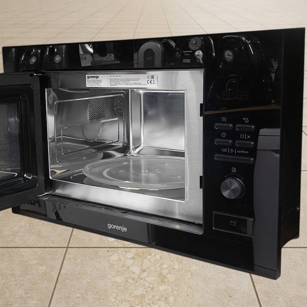 Встраиваемая микроволновка Gorenje мощностью 900 Вт